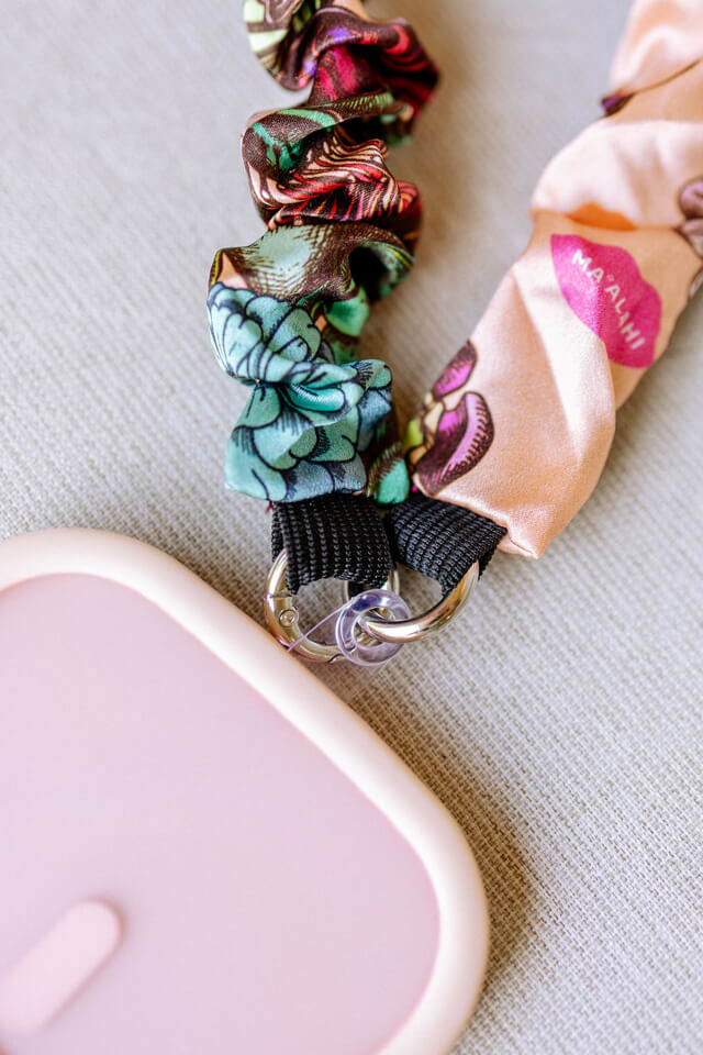 Phone Strap Vibes-Rose