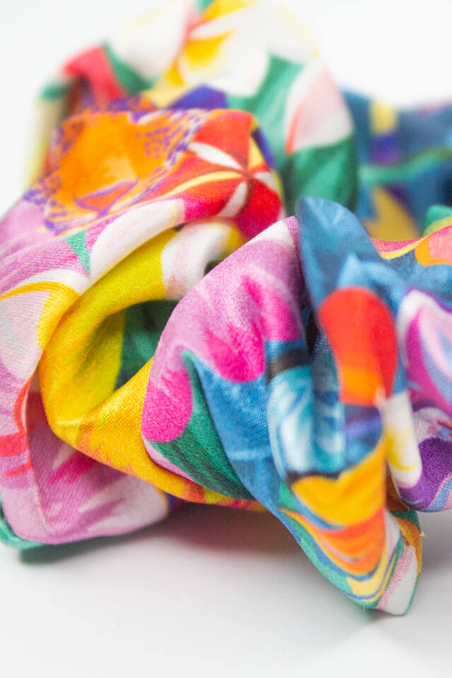 Scrunchie-Aloha-Detail