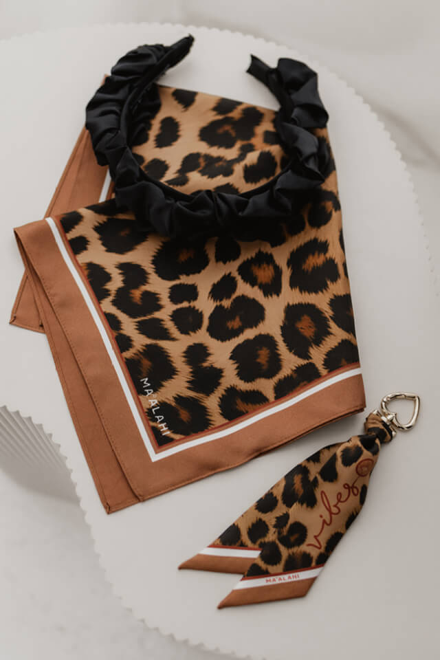 seidentuch-leo-cognac